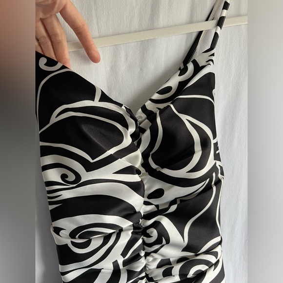 Unique Abstract Print Party Dress Size Small - Picture 2 of 8